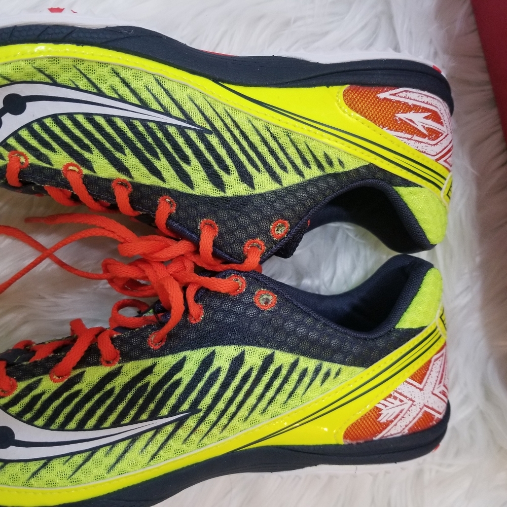 SAUCONY New!! Men Athletic Racing Shoes Size 8. - Picture 8 of 14